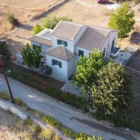 Villa The “quiet House” Marantochori