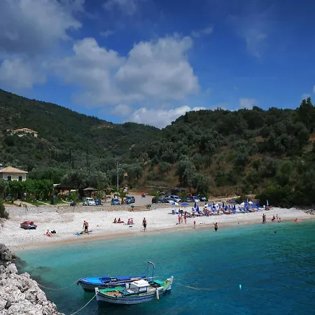 The “quiet House” Villa Marantochori