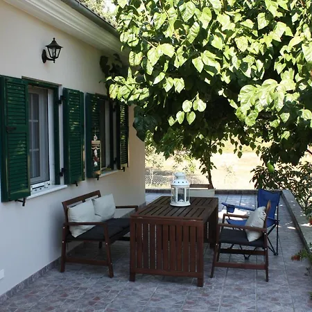 The “quiet House” Villa *